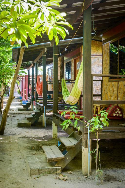Family Song Koh Lipe Hotel Luaran gambar