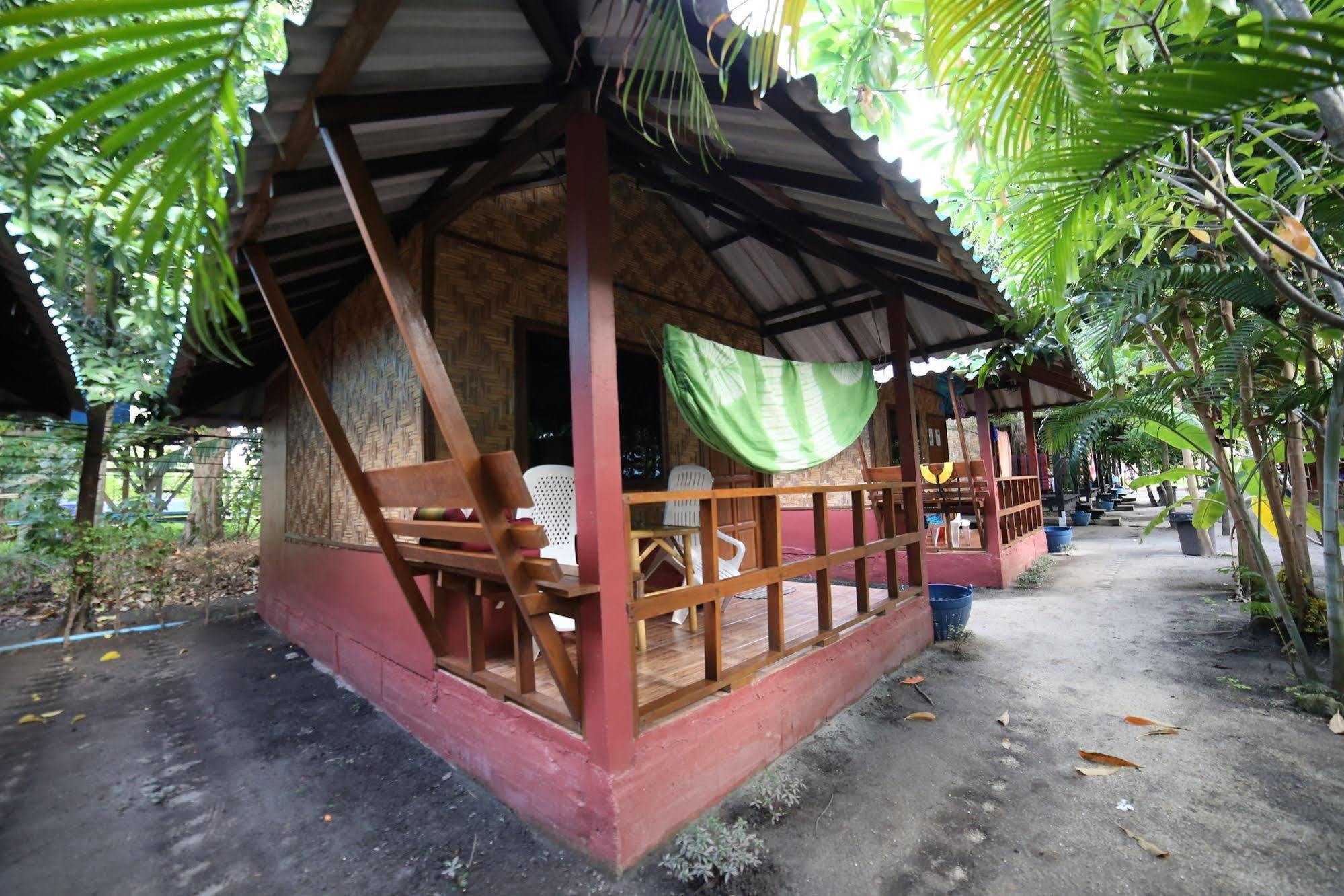 Family Song Koh Lipe Hotel Luaran gambar